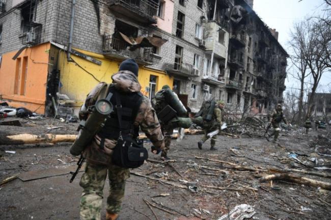 评论员：俄强攻红军城意在拉平战线 生死棋眼的较量